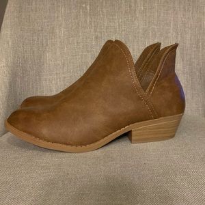 Universal Thread Booties